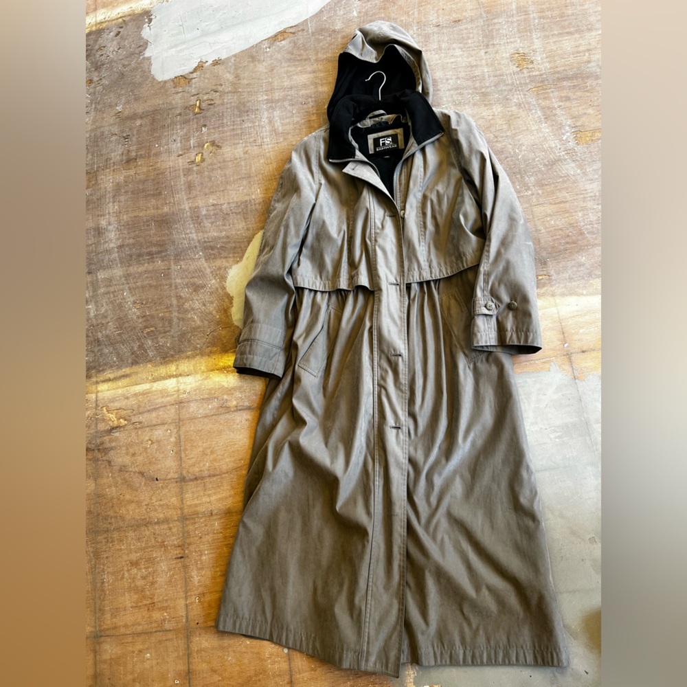 FS Rainwear Vintage Women's Hooded Rain Coat - Size 12